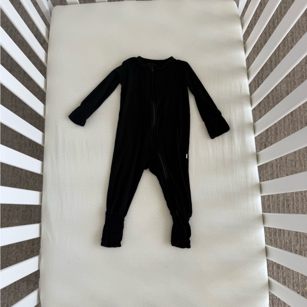 Little Sleepies Black Zippy